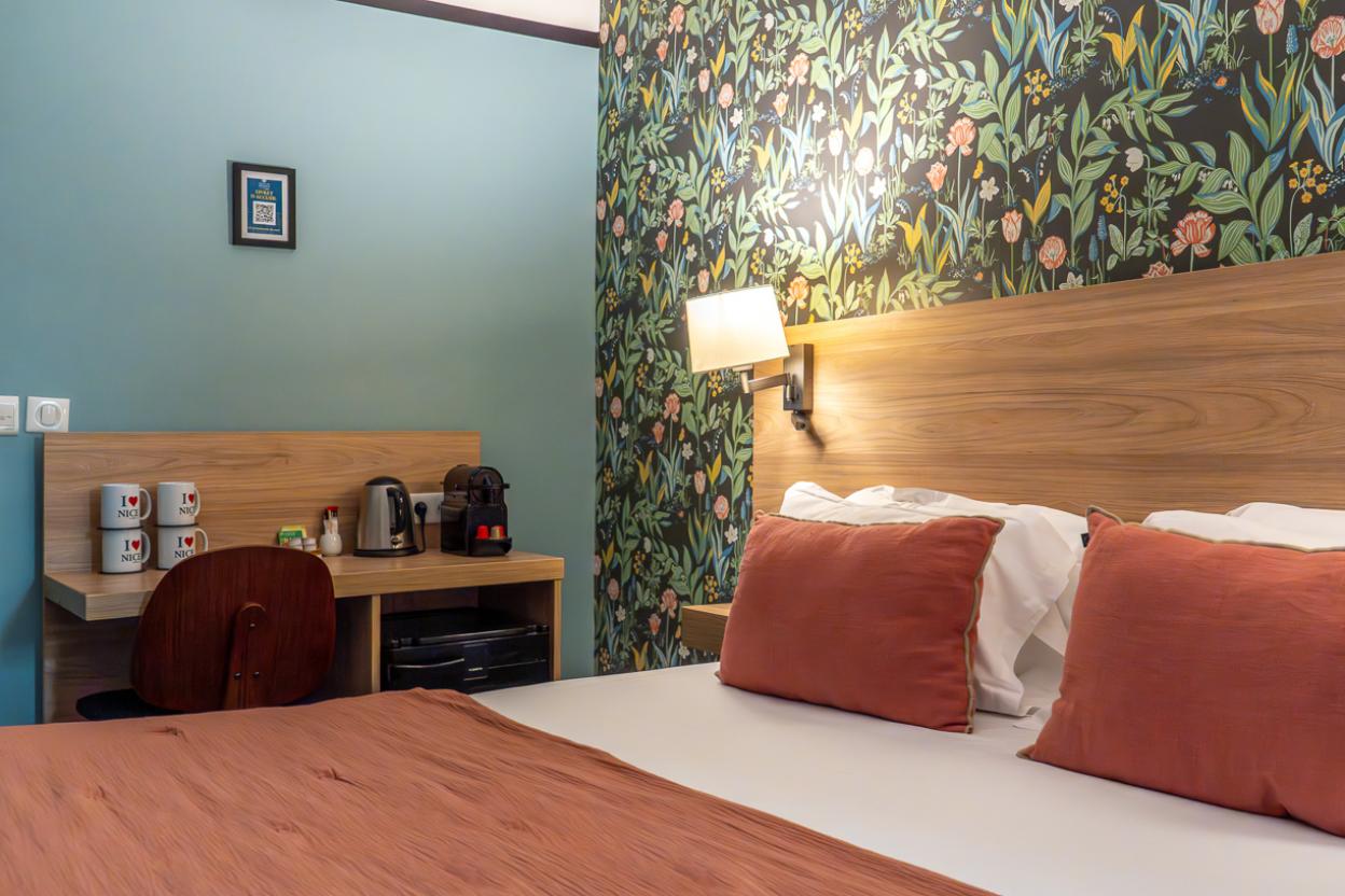 AMMI Hôtel de France Nice - Executive Balkon - voll ausgestattet mit Nespresso, Wasserkocher