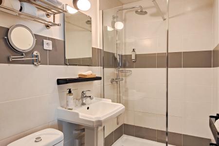 Hôtel de France Nice - Hotelzimmer mit Wasserkocher und Nespresso-Kaffeemaschine