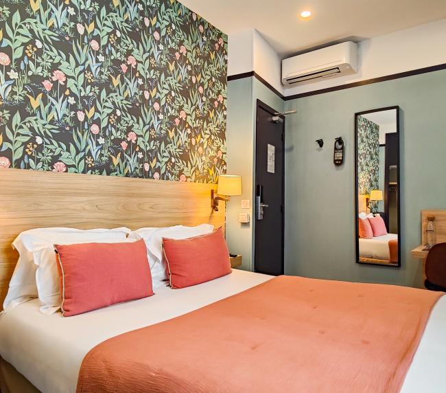 Hôtel de France, un hôtel AMMI - Petite Double Standard confortable pour 1 ou 2 personnes, proche mer